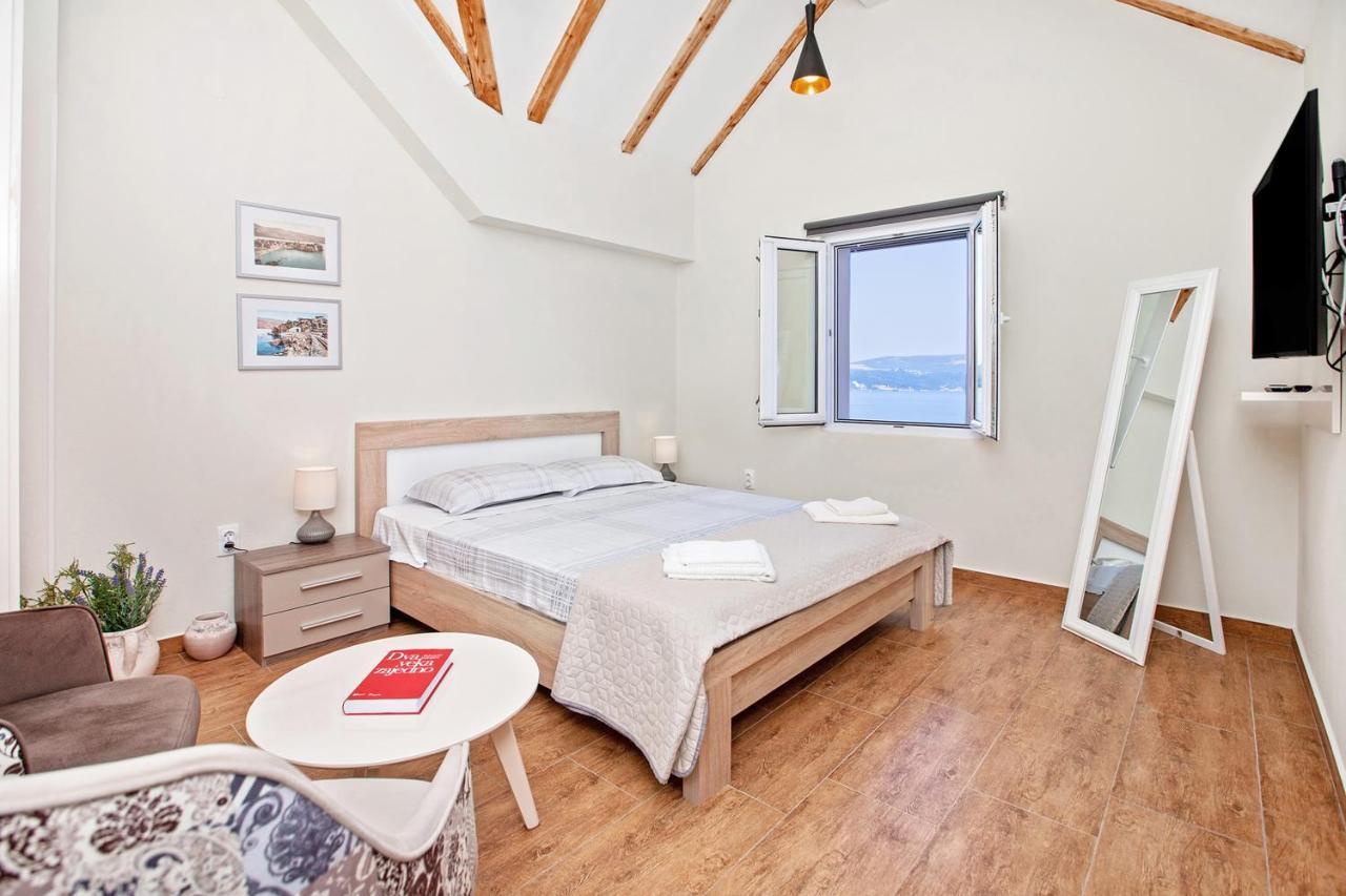 Apartments Isja Tivat Eksteriør bilde