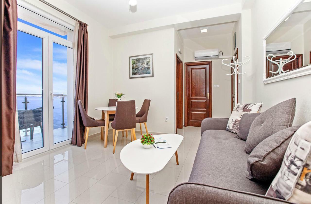 Apartments Isja Tivat Eksteriør bilde